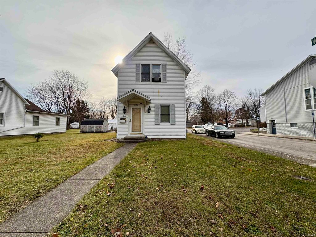 Photo of 1128 W Cherry Street, Bluffton, IN 46714 (MLS # 202614101)