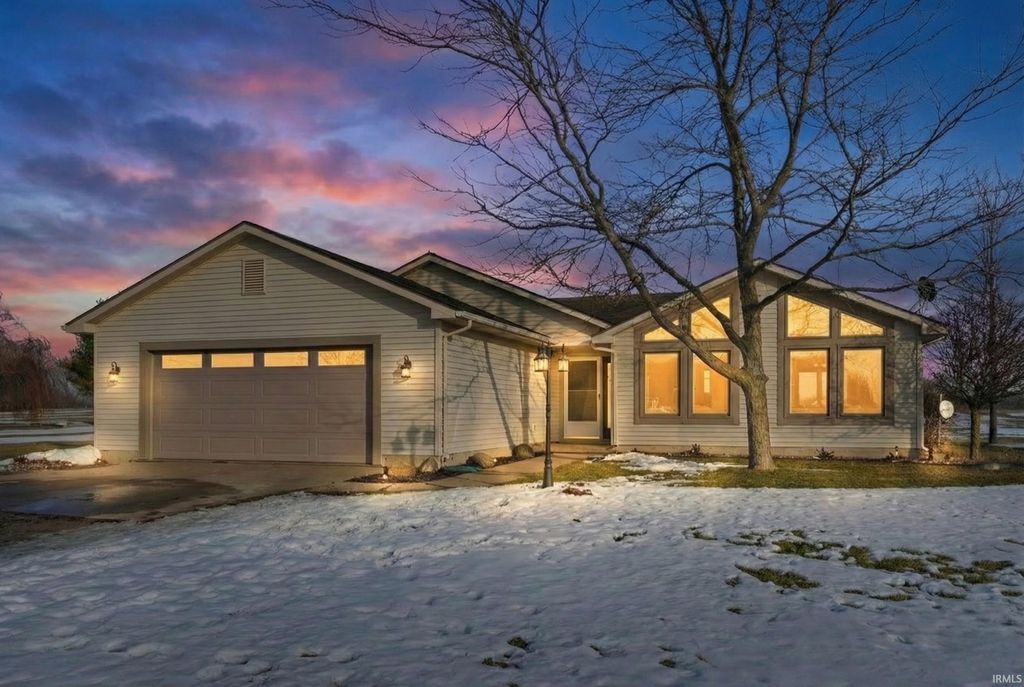 Photo of 4485 County Road 41 Road, Auburn, IN 46706 (MLS # 202549424)