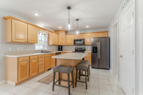 Tiny photo for 2646 Winfield Drive, Evansville, IN 47725 (MLS # 202604169)