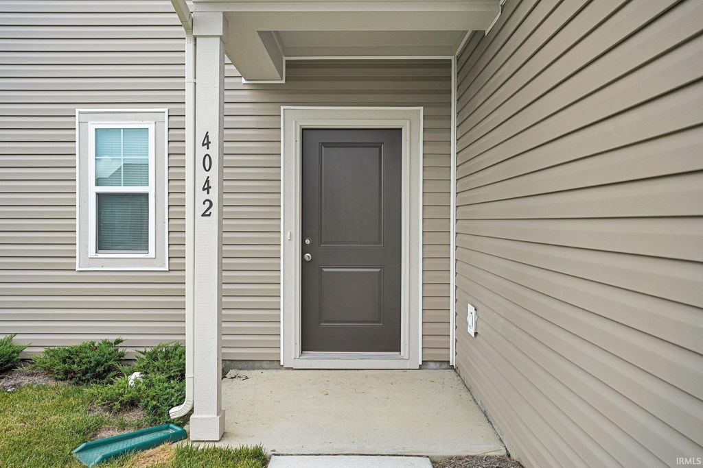 Photo of 4042 Sedgewick Lane, Columbus, IN 47201 (MLS # 202548778)