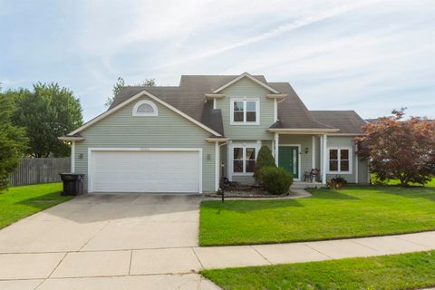 Photo of 55566 Labrador Court, Osceola, IN 46561 (MLS # 202540023)