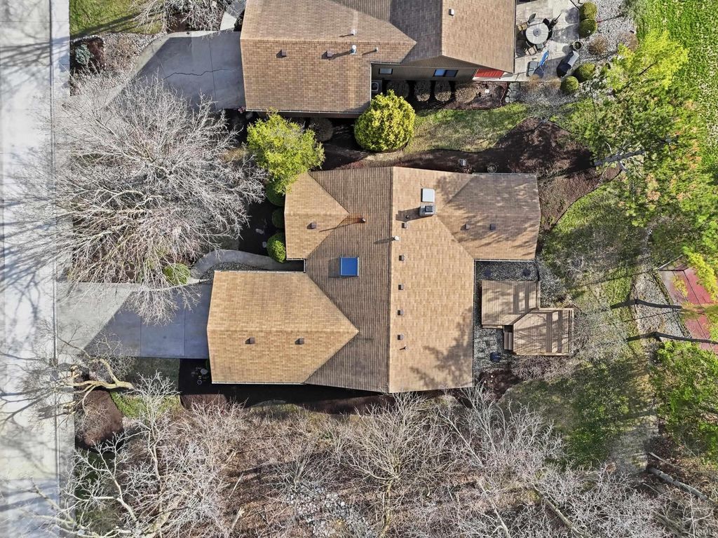 Photo of 9715 Woodland Ridge East Rdg, Fort Wayne, IN 46804 (MLS # 202610481)