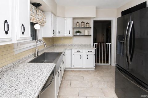 Tiny photo for 810 S 12th Street, Lafayette, IN 47905 (MLS # 202615837)