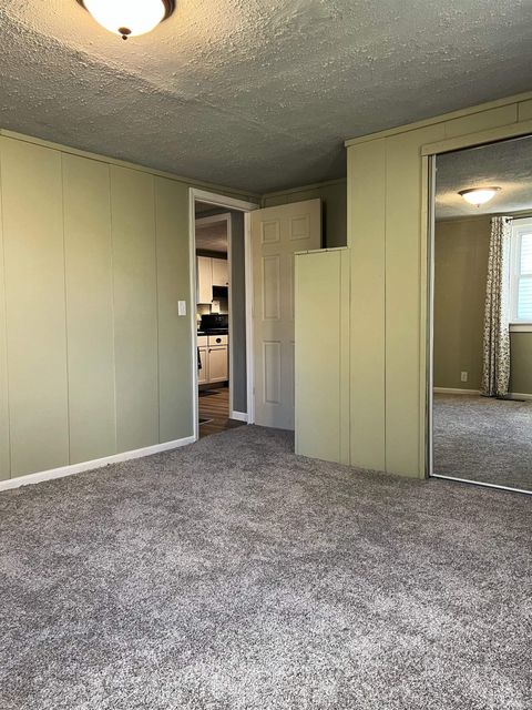 Tiny photo for 517 E Poplar Street, Kokomo, IN 46902 (MLS # 202547628)