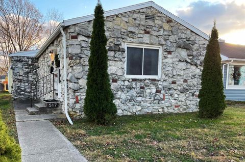 Photo of 517 E Poplar Street, Kokomo, IN 46902 (MLS # 202547628)