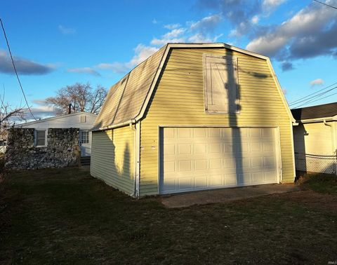 Tiny photo for 517 E Poplar Street, Kokomo, IN 46902 (MLS # 202547628)