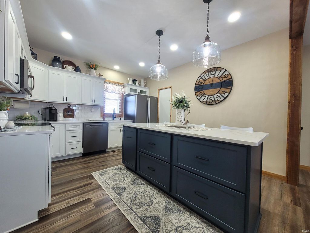 Photo of 5393 E County Road 400, Frankfort, IN 46041 (MLS # 202602882)