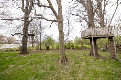 Tiny photo for 221 W Roselawn Drive, Logansport, IN 46947 (MLS # 202606652)