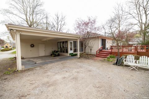 Tiny photo for 221 W Roselawn Drive, Logansport, IN 46947 (MLS # 202606652)