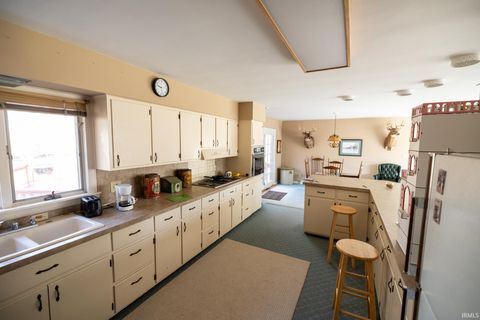 Tiny photo for 221 W Roselawn Drive, Logansport, IN 46947 (MLS # 202606652)