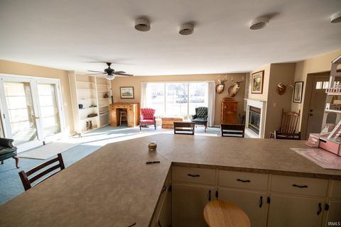 Tiny photo for 221 W Roselawn Drive, Logansport, IN 46947 (MLS # 202606652)