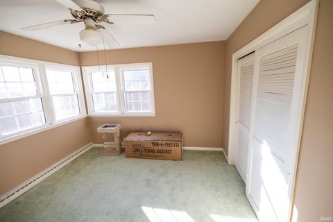 Tiny photo for 221 W Roselawn Drive, Logansport, IN 46947 (MLS # 202606652)