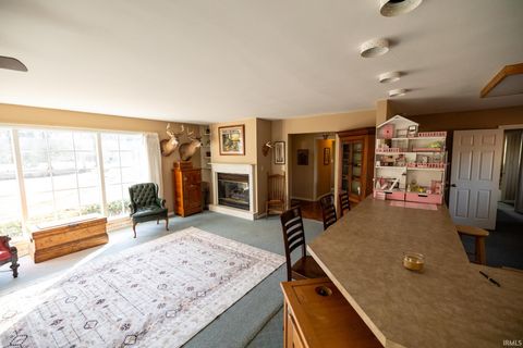 Tiny photo for 221 W Roselawn Drive, Logansport, IN 46947 (MLS # 202606652)