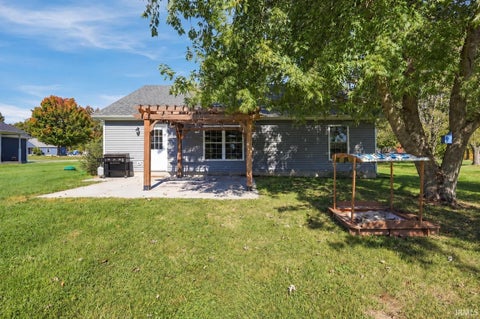 Tiny photo for 61 SW Wrenn Parkway, Greensburg, IN 47240 (MLS # 202643829)