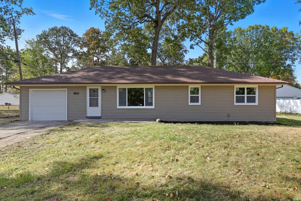 Photo of 5955 Inwood Lane, Fort Wayne, IN 46835 (MLS # 202541871)
