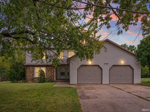 Tiny photo for 1019 Courtland Avenue, Lafayette, IN 47905 (MLS # 202638593)