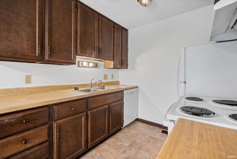 Tiny photo for 1019 Courtland Avenue, Lafayette, IN 47905 (MLS # 202638593)