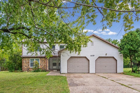 Photo of 1019 Courtland Avenue, Lafayette, IN 47905 (MLS # 202638593)