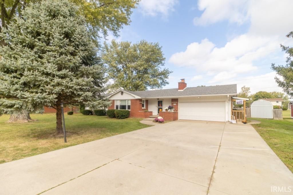 Photo of 732 E County Road 300 S, New Castle, IN 47362 (MLS # 202540531)