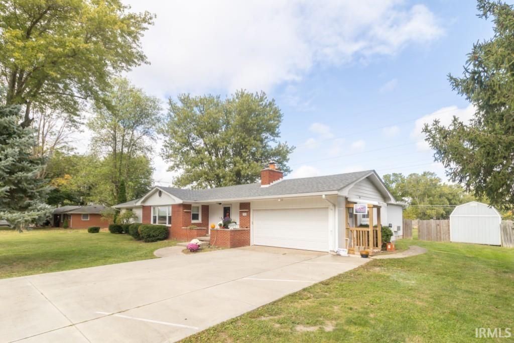Photo of 732 E County Road 300 S, New Castle, IN 47362 (MLS # 202540531)