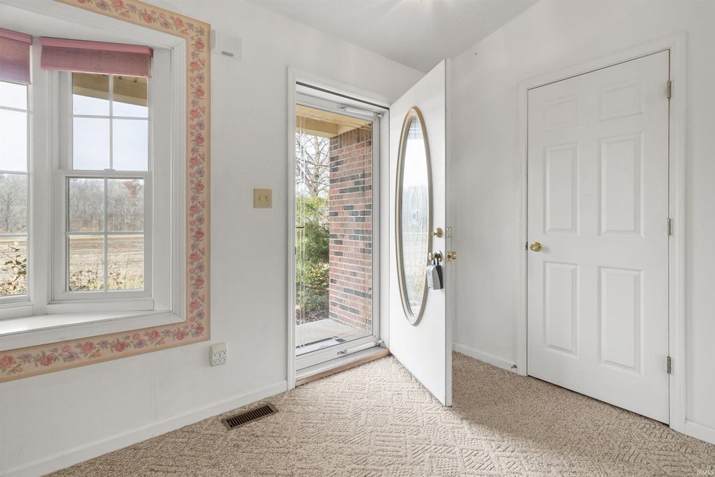 Photo of 9261 E 1061 South, Upland, IN 46989 (MLS # 202547299)