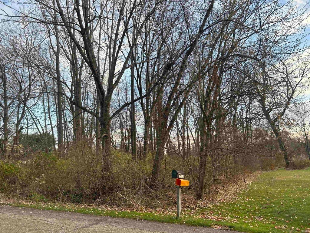 Photo of roycroft Drive, South Bend, IN 46614 (MLS # 202546390)