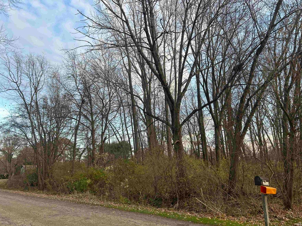 Photo of roycroft Drive, South Bend, IN 46614 (MLS # 202546390)