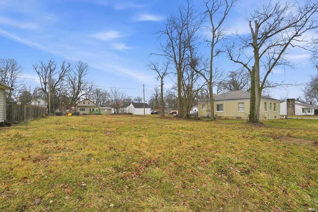 Photo of 4519 Avondale Drive #47, Fort Wayne, IN 46806 (MLS # 202549241)