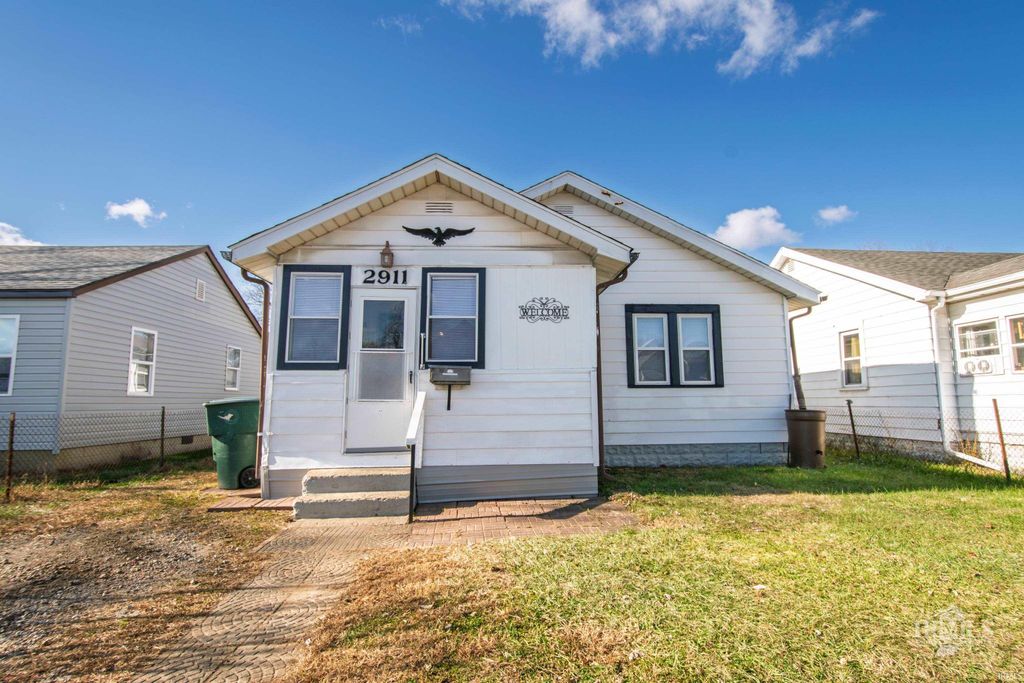 Photo of 2911 S Hackley Street, Muncie, IN 47302 (MLS # 202547777)