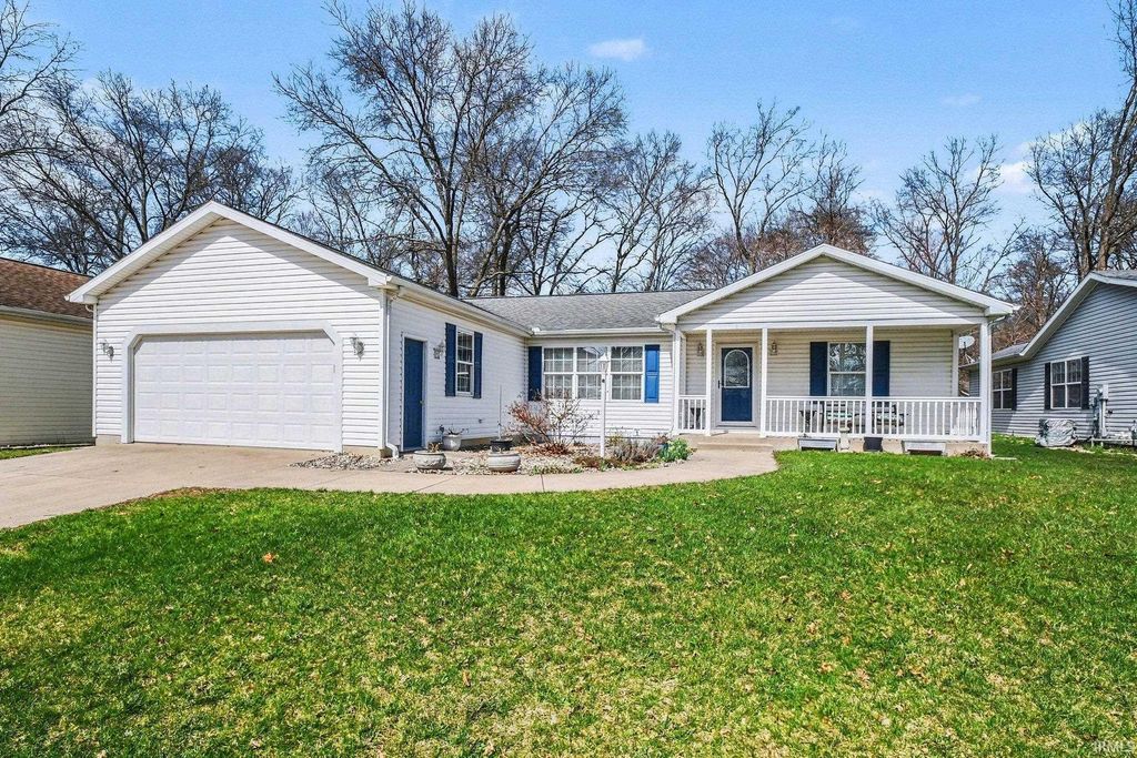 Photo of 424 Pregel Drive, Mishawaka, IN 46545 (MLS # 202610475)