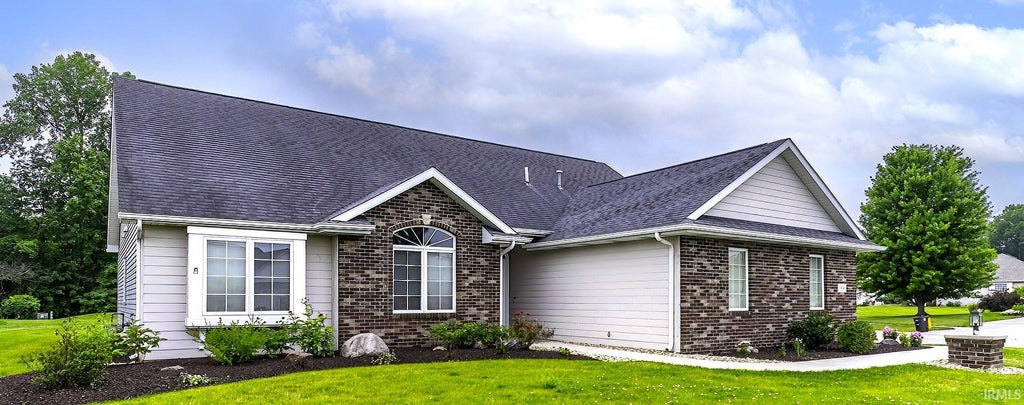 Photo of 1906 Kelleys Landing, Fort Wayne, IN 46825 (MLS # 202627476)