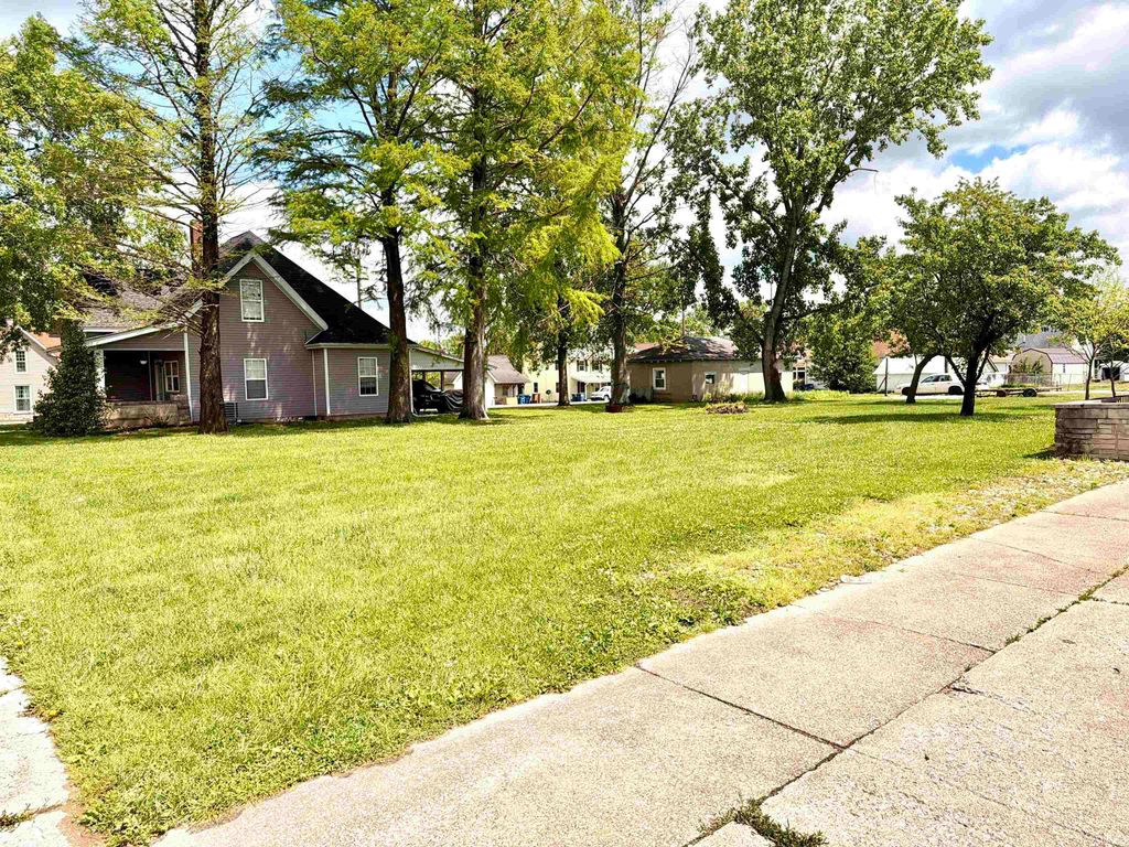 Photo of 408 N Street, Bedford, IN 47421 (MLS # 202615507)