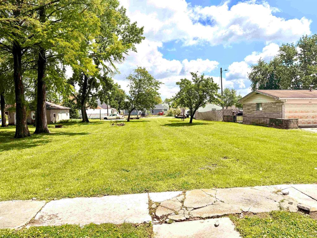 Photo of 408 N Street, Bedford, IN 47421 (MLS # 202615507)