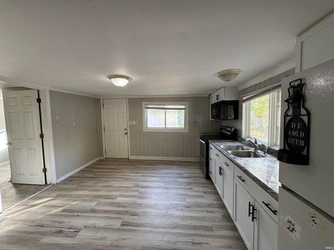 Tiny photo for 800 Clark Street, Kokomo, IN 46901 (MLS # 202537267)