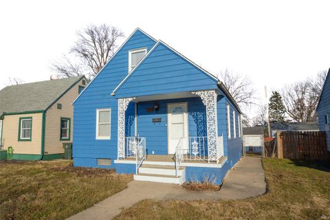 750 S Gladstone Avenue, South Bend, IN 46619 - #: 202507383