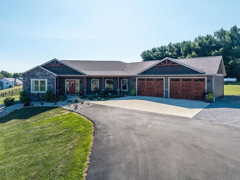 Photo of 6540 N Van Guilder Rd Rd, Fremont, IN 46737 (MLS # 202541250)