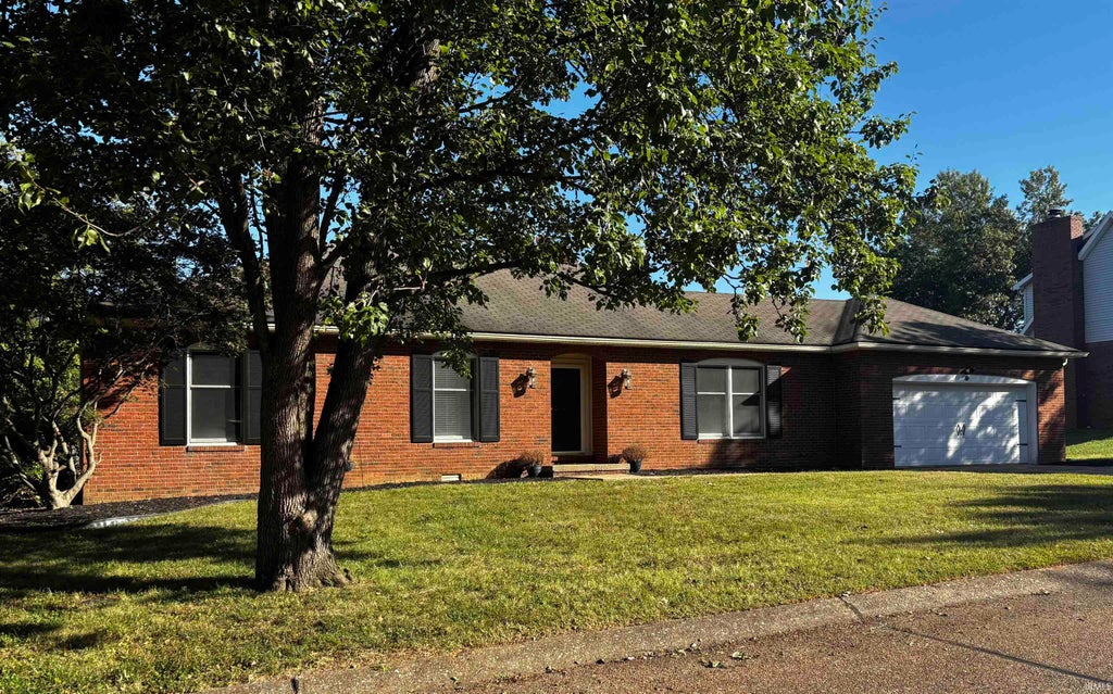 Photo of 10344 Tecumseh Drive, Newburgh, IN 47630 (MLS # 202643176)