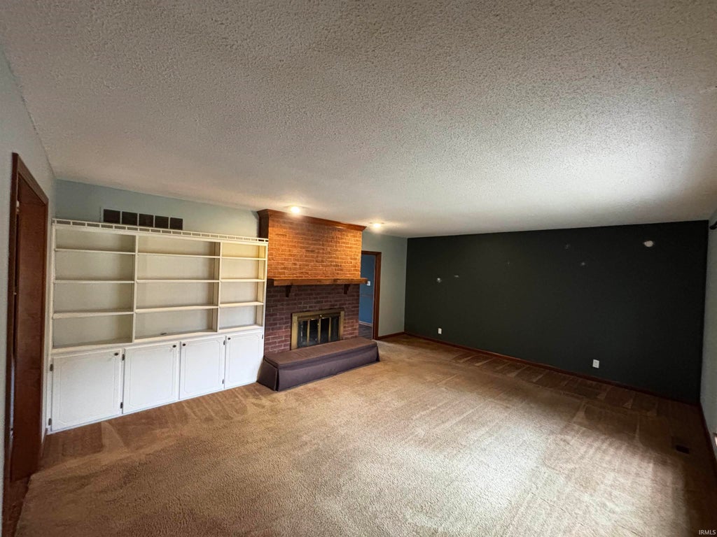 Photo of 10344 Tecumseh Drive, Newburgh, IN 47630 (MLS # 202643176)