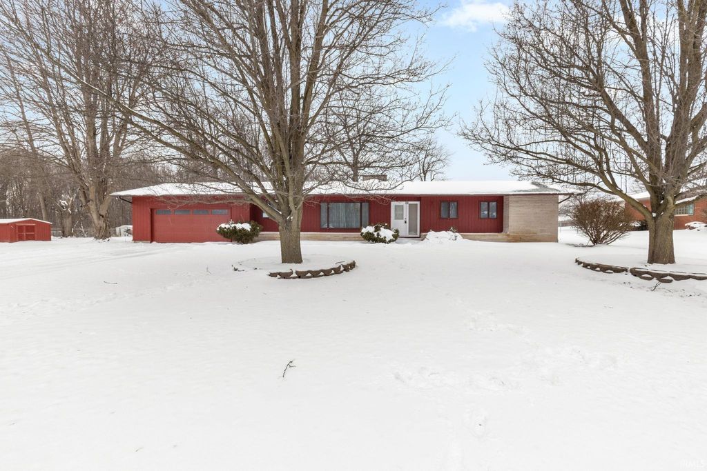 Photo of 59147 Wilray Drive, Elkhart, IN 46517 (MLS # 202608863)