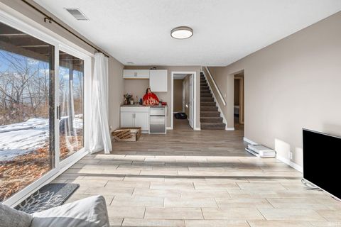 Tiny photo for 1545 N 3rd Street, Logansport, IN 46947 (MLS # 202548753)