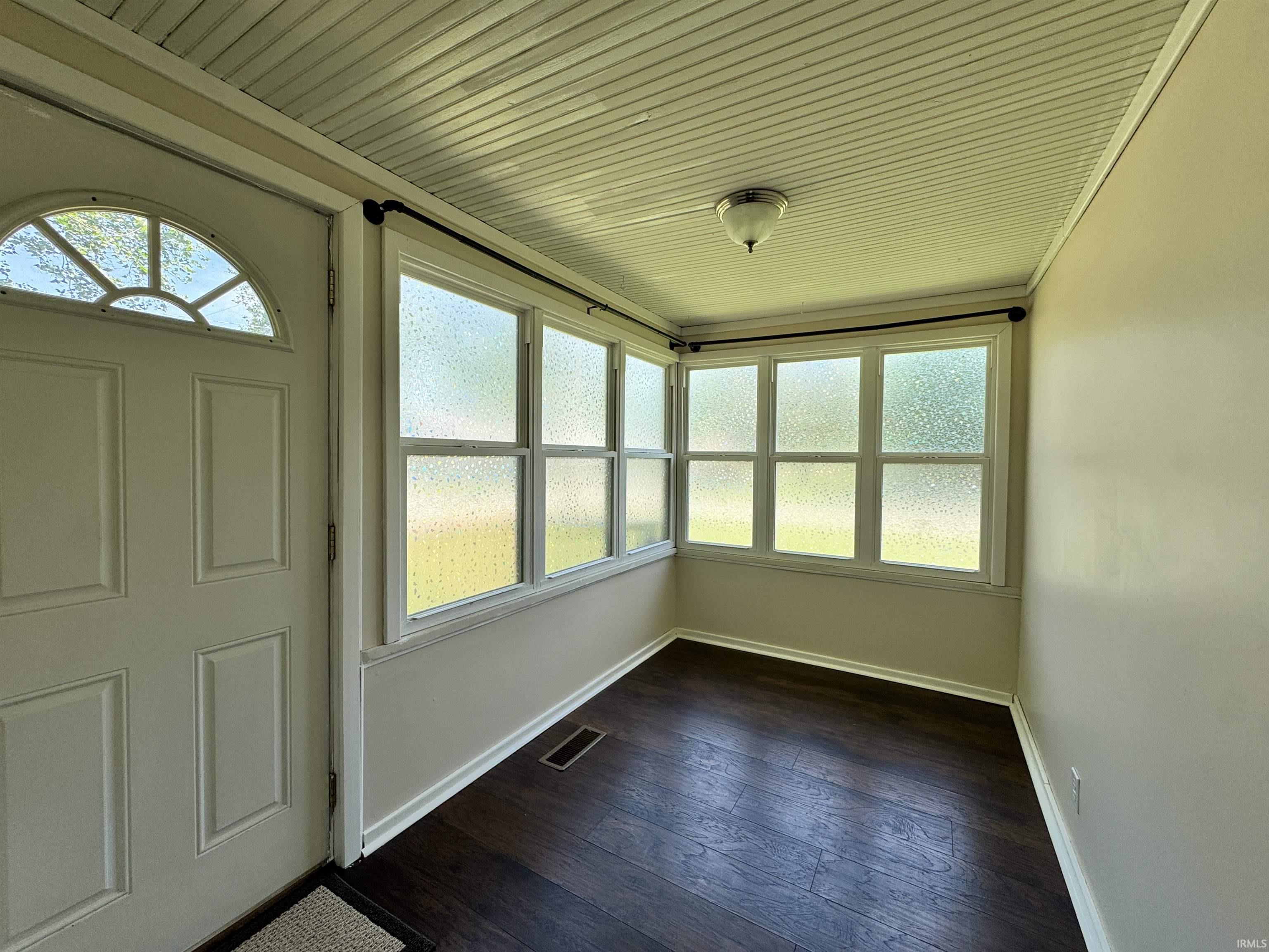 Evansville, Indiana 47711, United States, 3 Bedrooms Bedrooms, ,1 BathroomBathrooms,Residential,Pending,134378