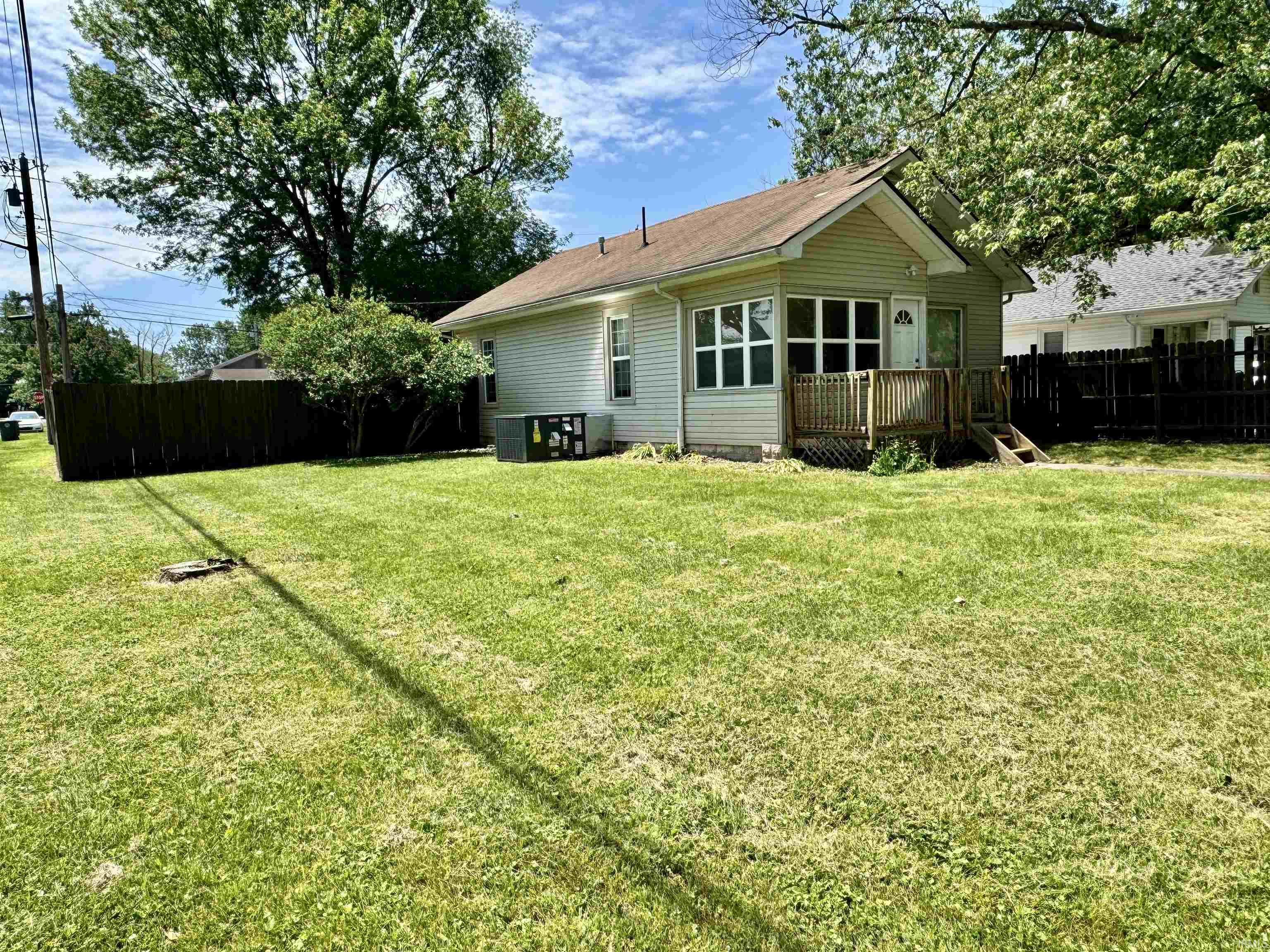 Evansville, Indiana 47711, United States, 3 Bedrooms Bedrooms, ,1 BathroomBathrooms,Residential,Pending,134378