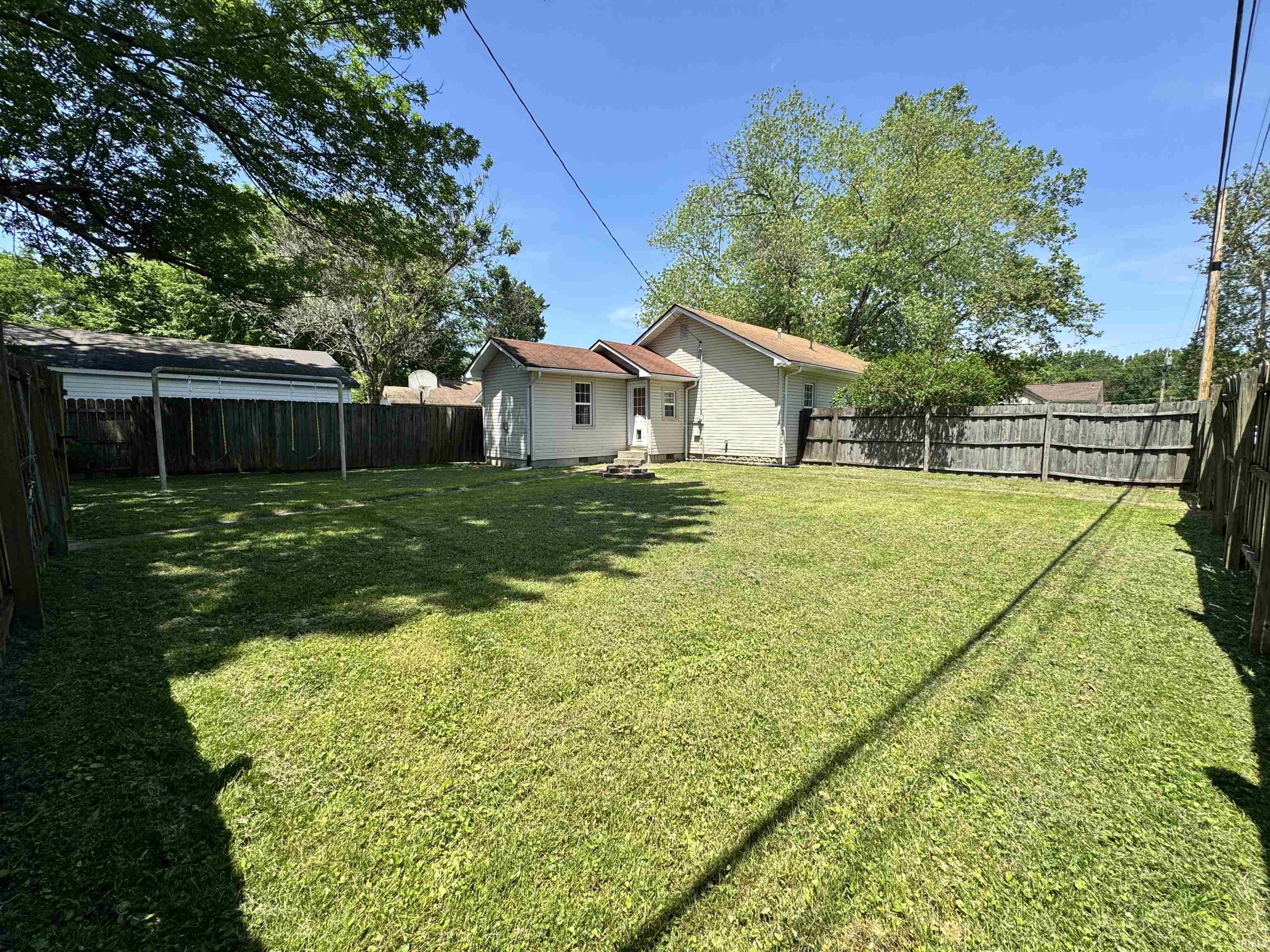 Evansville, Indiana 47711, United States, 3 Bedrooms Bedrooms, ,1 BathroomBathrooms,Residential,Pending,134378