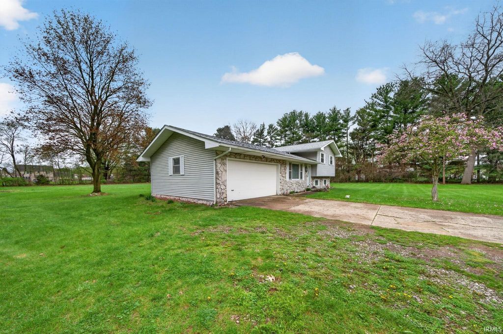 Photo of 29174 Kauffman Street, Elkhart, IN 46517 (MLS # 202613804)