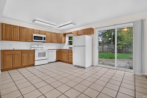 Tiny photo for 2711 N WAUGH Street, Kokomo, IN 46901 (MLS # 202640662)