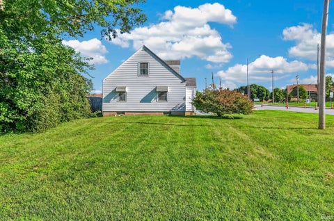 Tiny photo for 2532 Getz Road, Fort Wayne, IN 46804 (MLS # 202644858)