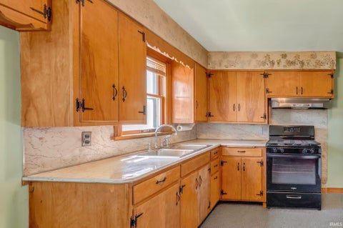 Tiny photo for 2532 Getz Road, Fort Wayne, IN 46804 (MLS # 202644858)