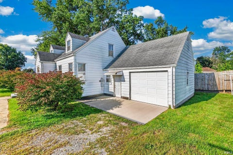 Tiny photo for 2532 Getz Road, Fort Wayne, IN 46804 (MLS # 202644858)