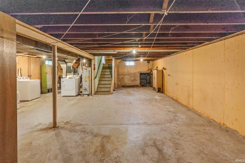 Tiny photo for 2532 Getz Road, Fort Wayne, IN 46804 (MLS # 202644858)