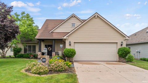 Photo of 7233 Summerlyn Drive, Fort Wayne, IN 46835 (MLS # 202631338)